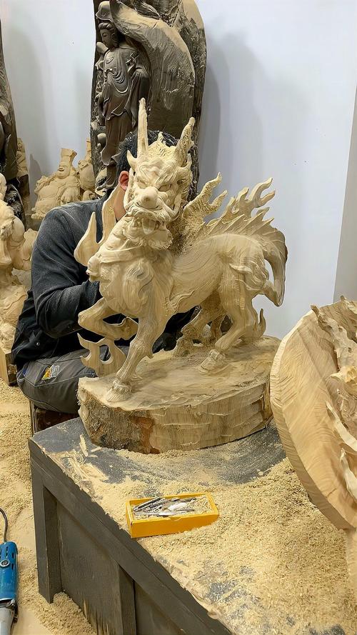 香樟木瑞兽招财麒麟工艺品摆件